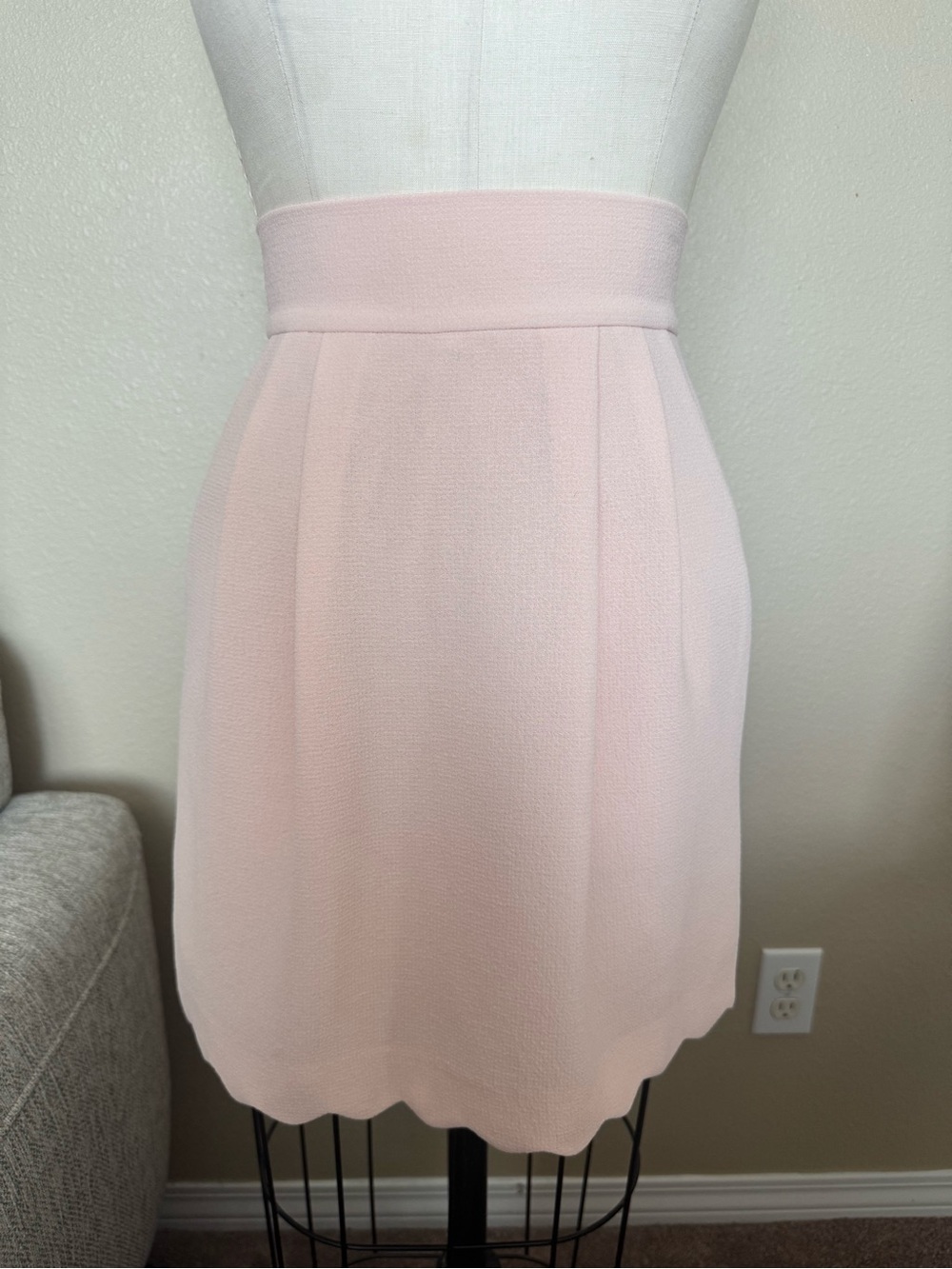 Club Monaco Pale Pink Scalloped Hem A-Line Skirt